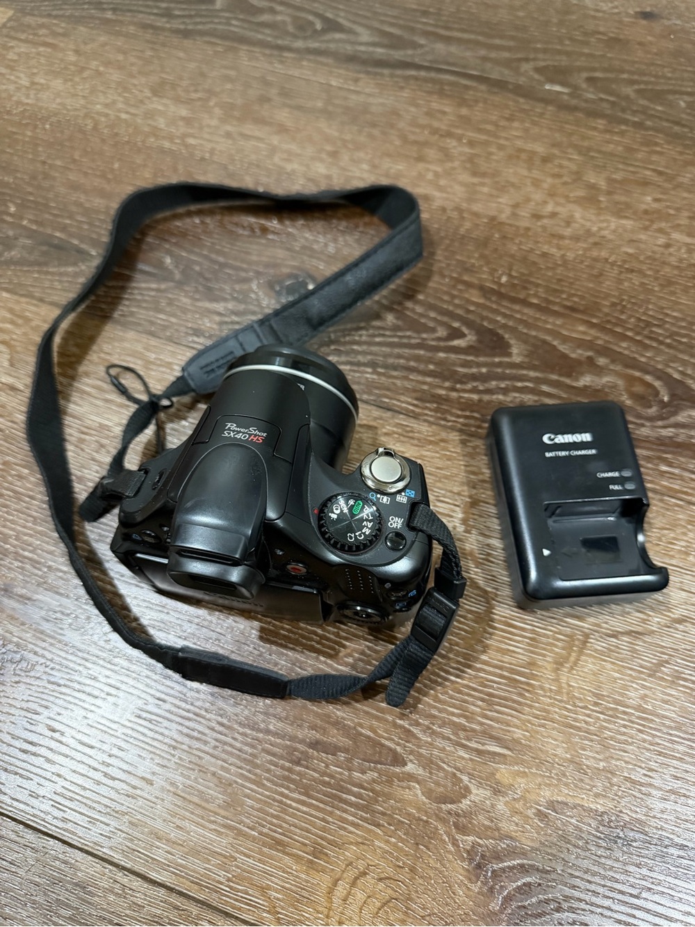 Canon Power shot SX40 HS Black Bridge Camera with Neck Strap